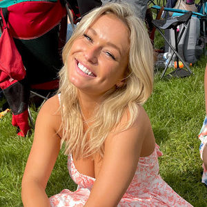 Meet your Posher, Caitlyn